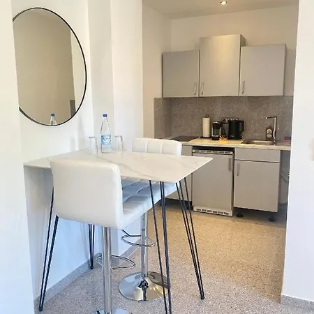 Apartamento Schicke, Kleine In Im 2ten Obergeschoss