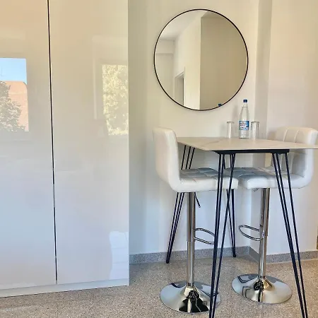 Apartamento Schicke, Kleine In Im 2ten Obergeschoss